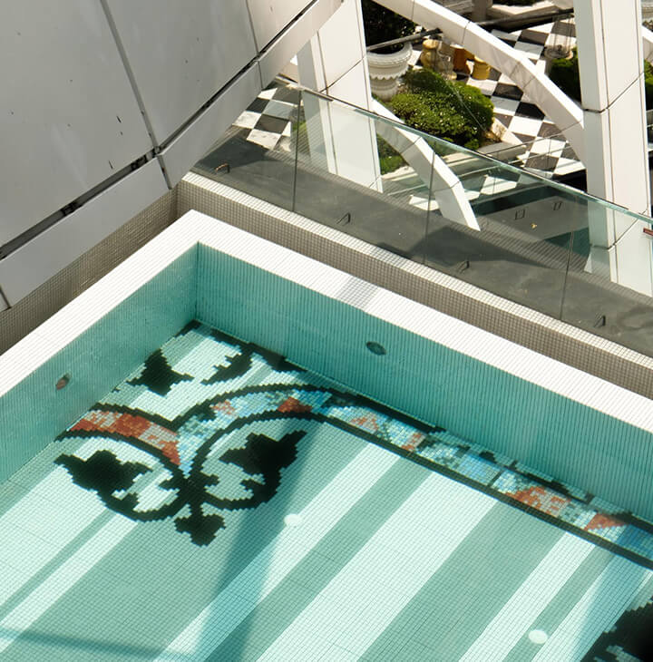 Ami Suites Swimming Pool